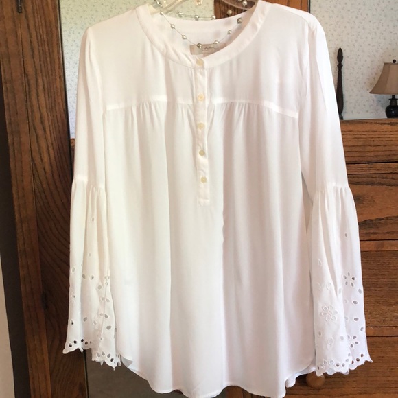 LOFT Tops - LOFT BLOUSE 🌸